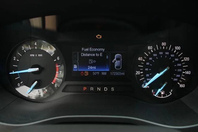 Used 2014 Red Ford SE image 9