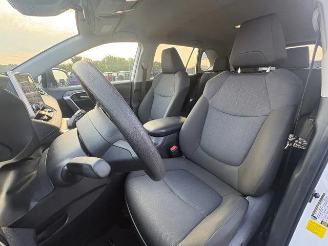 Used 2025 White Toyota XLE image 11