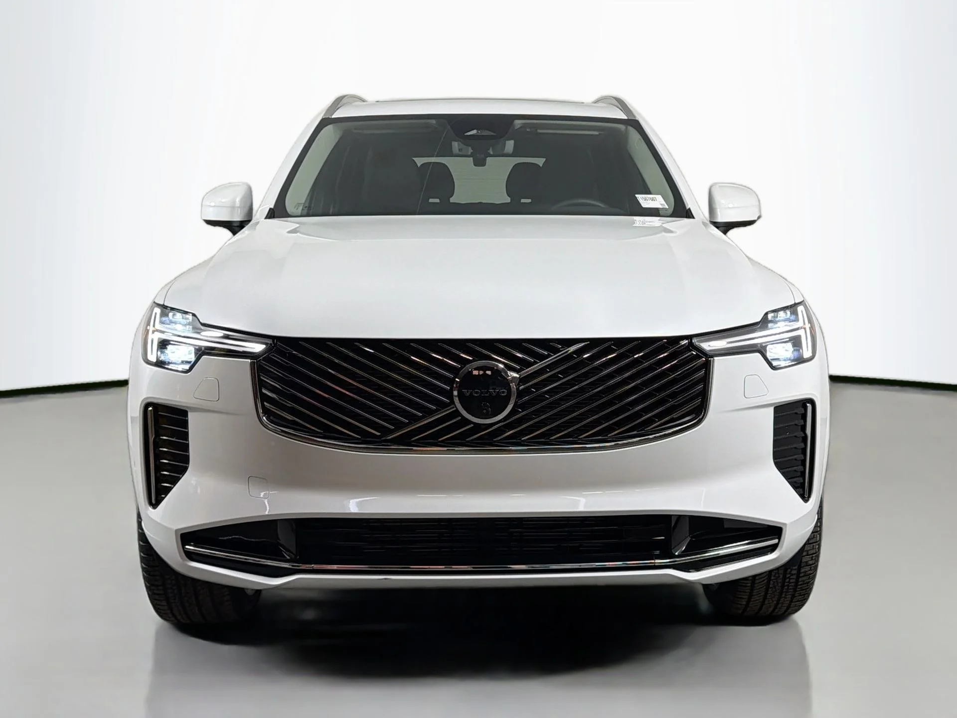 New 2026 Crystal White Volvo Plus image 2