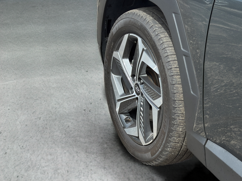 Used 2023 Gray Hyundai SEL image 13