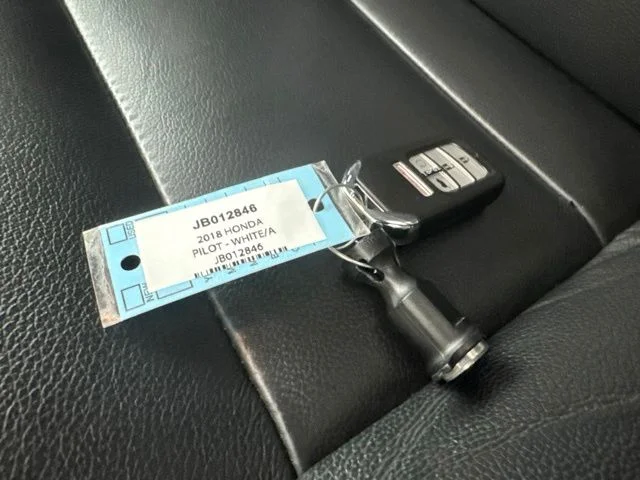 Used 2018 White Honda EX-L image 34