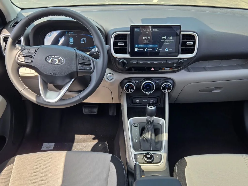 New 2026 Onyx Black Hyundai SEL image 17