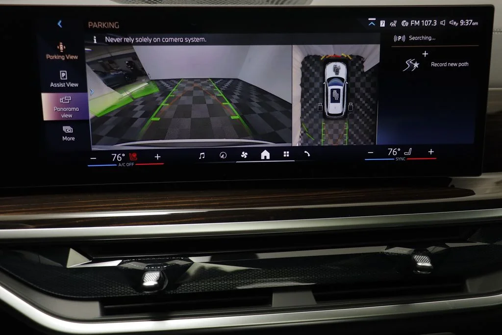 New 2026 White BMW xDrive40i image 12