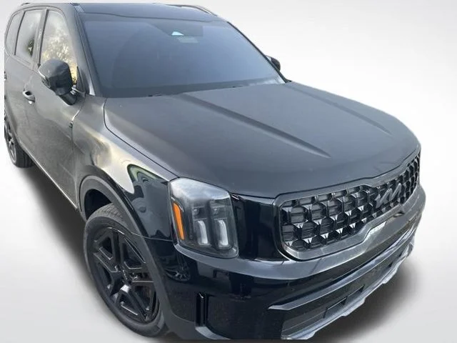 Used 2024 Black Kia EX X-Line image 2