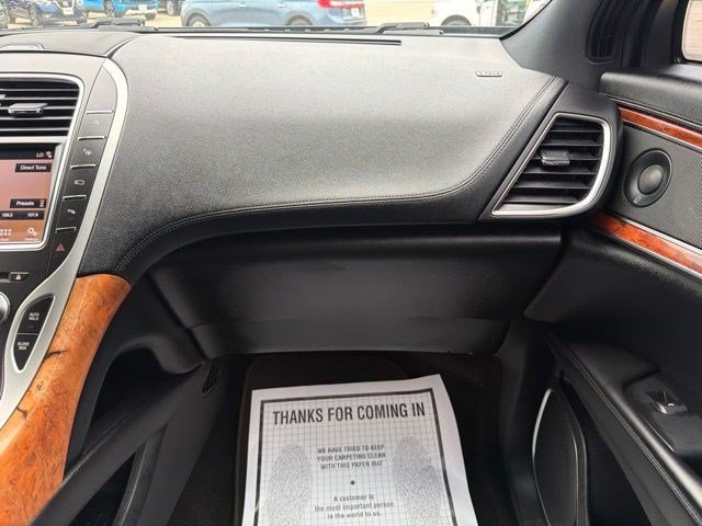 Used 2019 Blue Lincoln Reserve image 25
