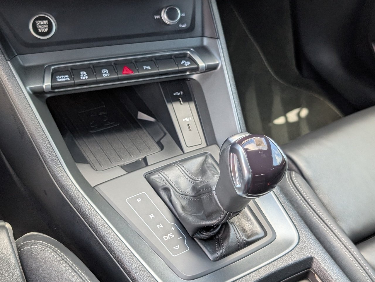 Used 2025 Glacier White Audi Premium image 20