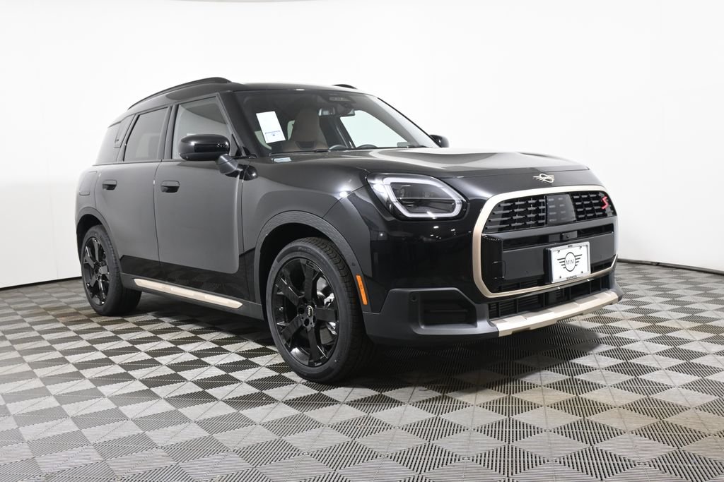 New 2026 Black MINI Iconic image 9