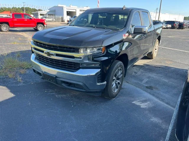 Used 2021 Black Chevrolet LT image 3