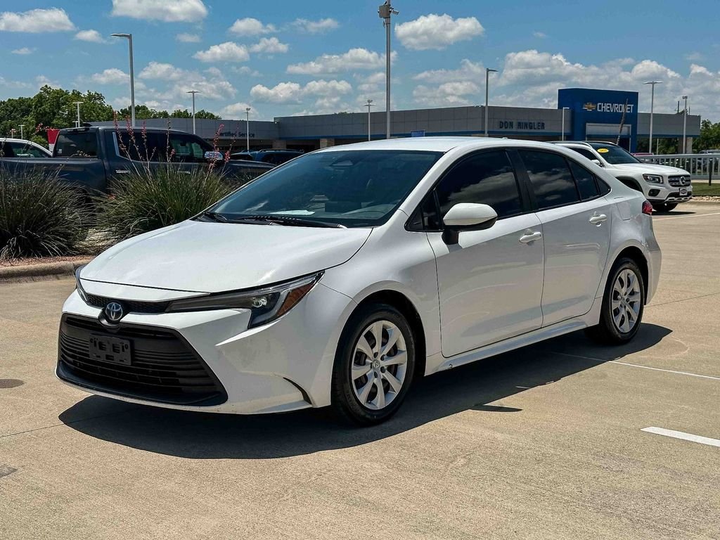 Used 2023 White Toyota LE image 7