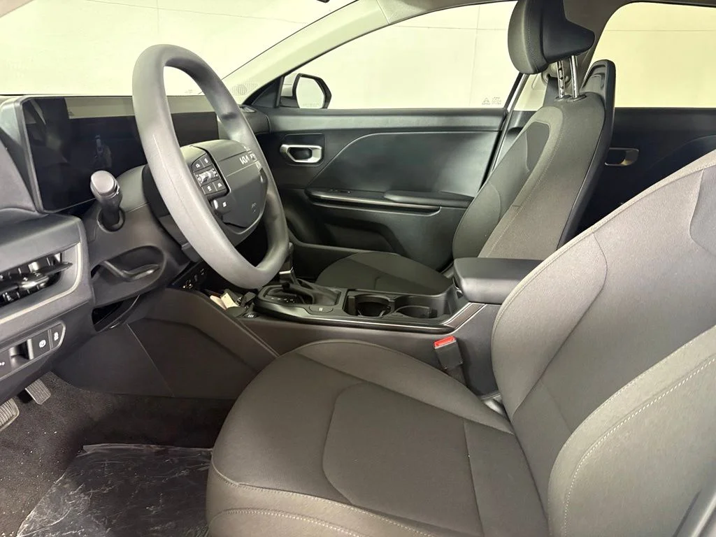New 2026 Snow White Pearl Kia LXS image 20