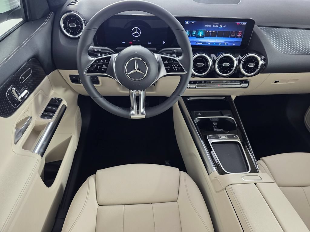 New 2026 Polar White Mercedes-Benz GLA 250 image 24