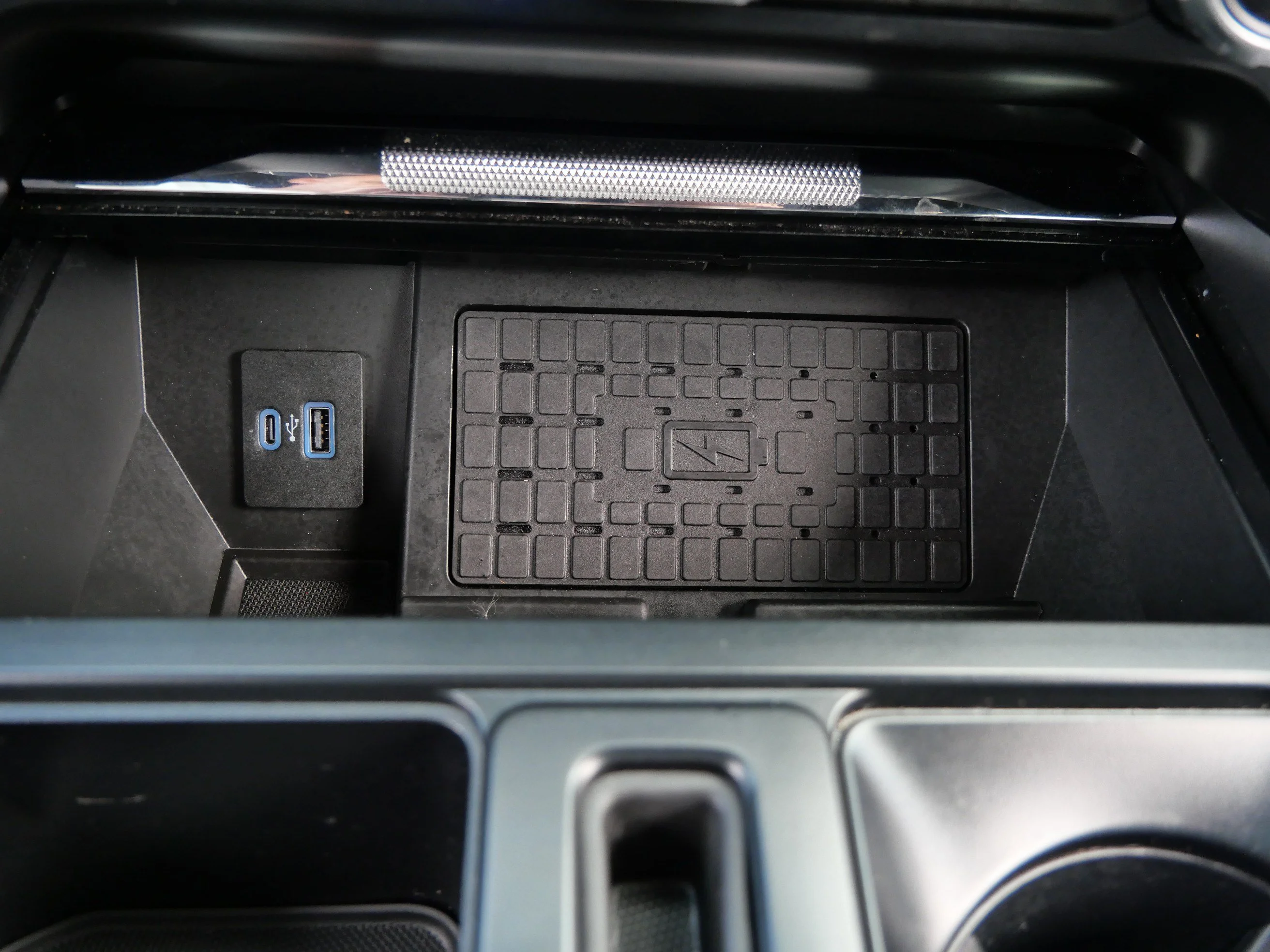 Certified Used 2023 Carbonized Gray Metallic Ford LARIAT image 35
