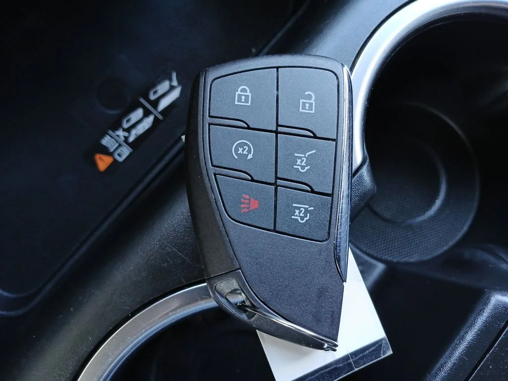 Used 2024 White Chevrolet Z71 image 17