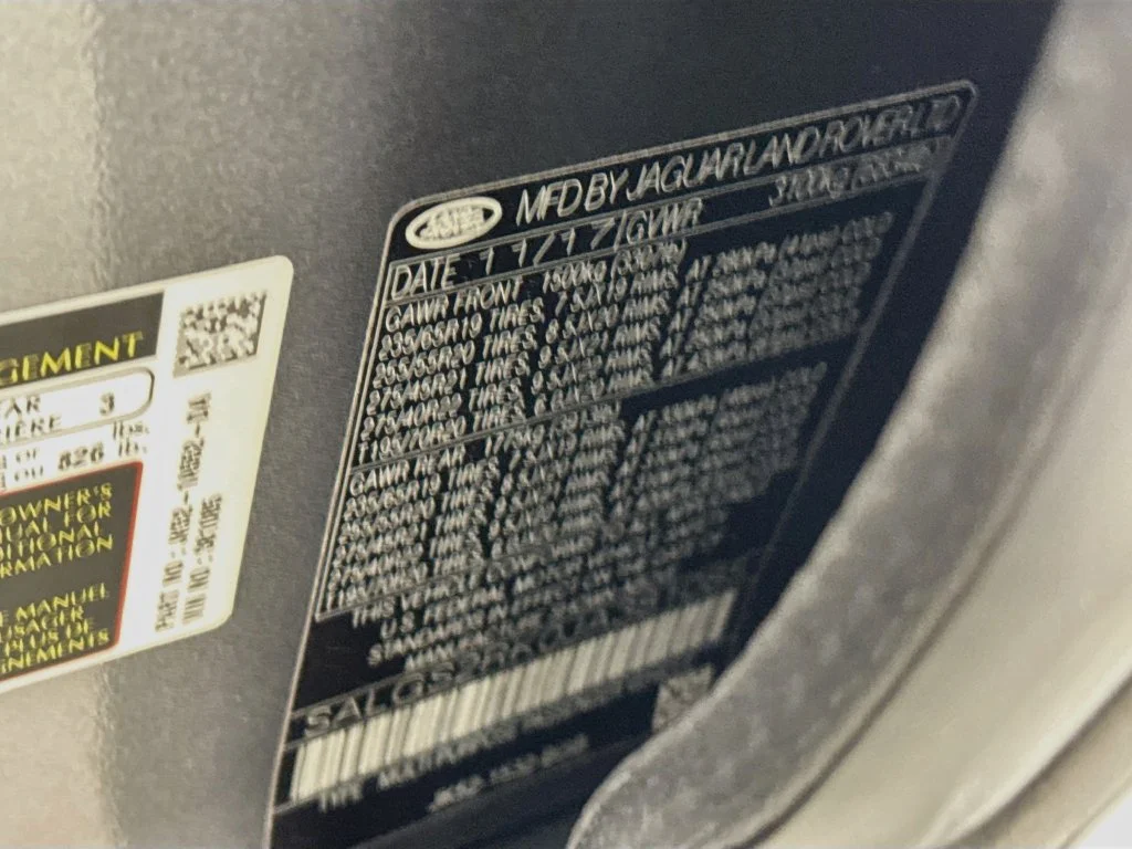 Used 2018 Gray Land Rover HSE image 26