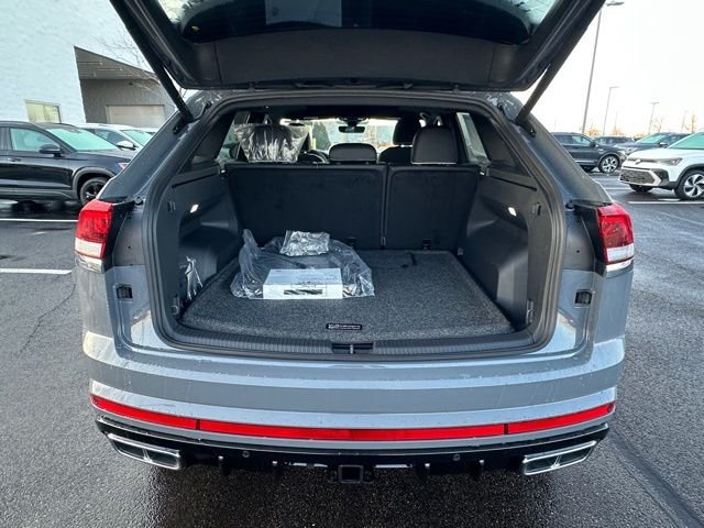New 2026 Pure Gray Volkswagen 2.0T SEL Premium R-Line image 17