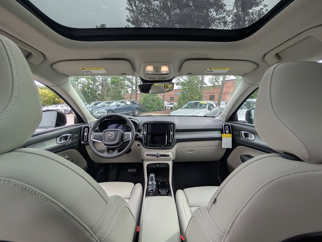 2026 Volvo XC40 Ultra - Photo 9