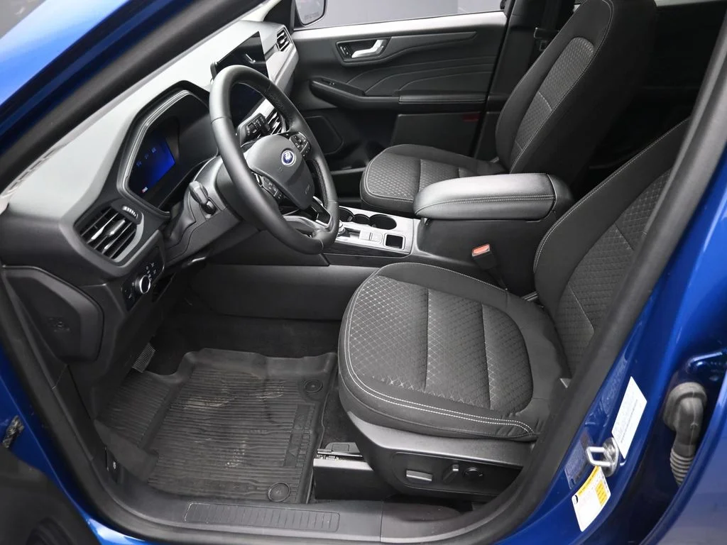 Used 2023 Blue Ford Active image 16