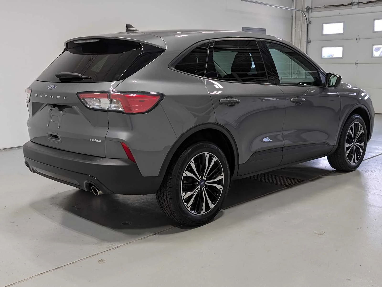 Used 2022 Carbonized Gray Metallic Ford SE image 8