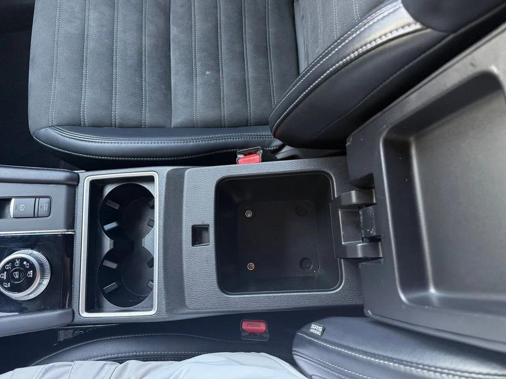 Used 2024 Red Mitsubishi SE image 25