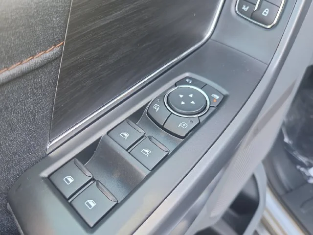 New 2026 Iconic Silver Metallic Ford Lariat® image 43