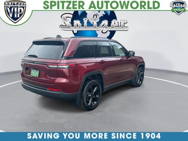 Used 2023 Red Jeep Limited image 9