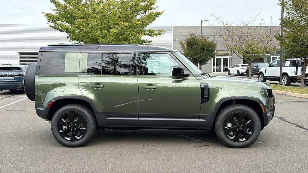 New 2026 Woolstone Green LAND ROVER S image 9