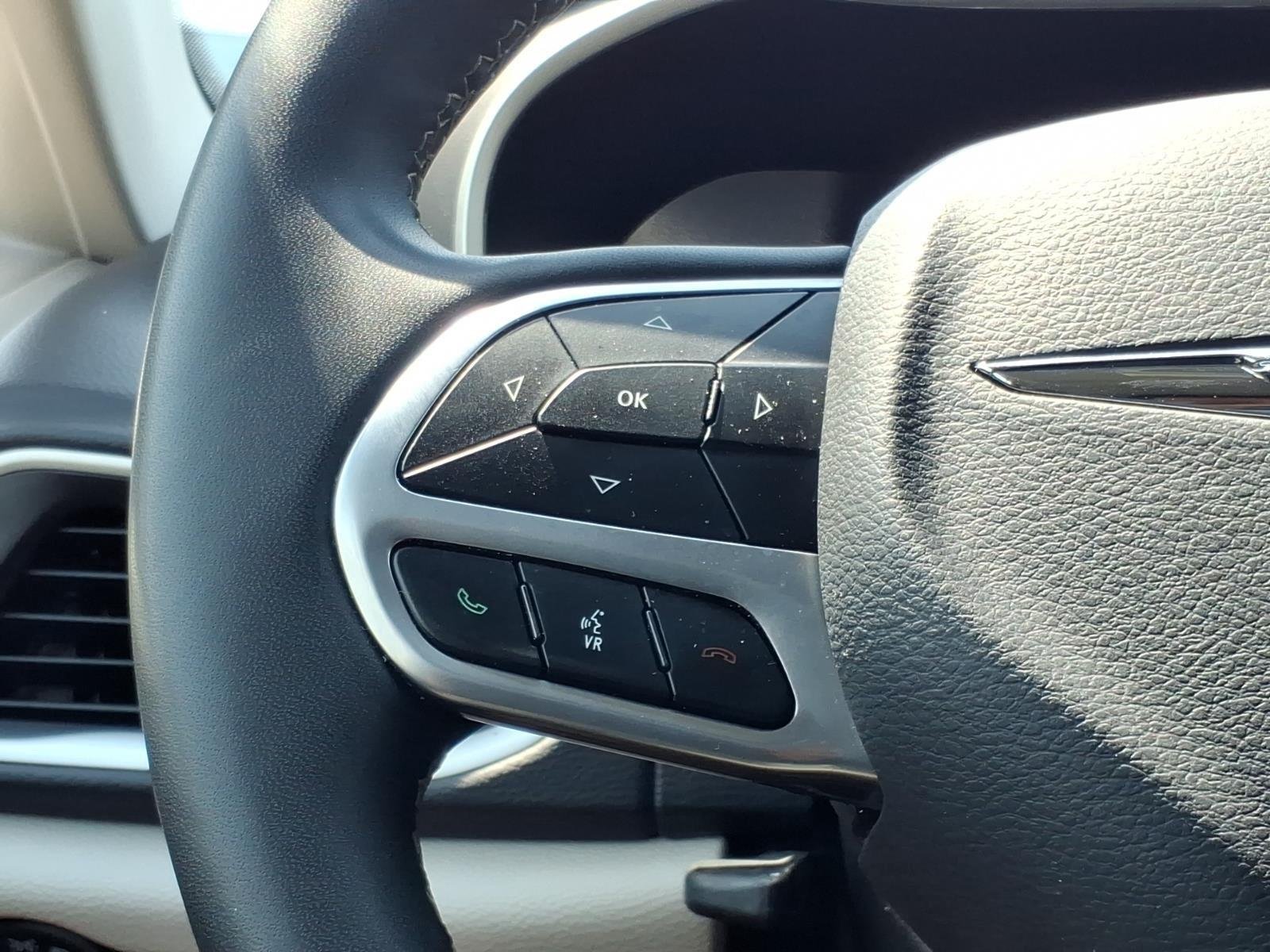 Used 2024 Silver Mist Clearcoat Chrysler Touring L image 26