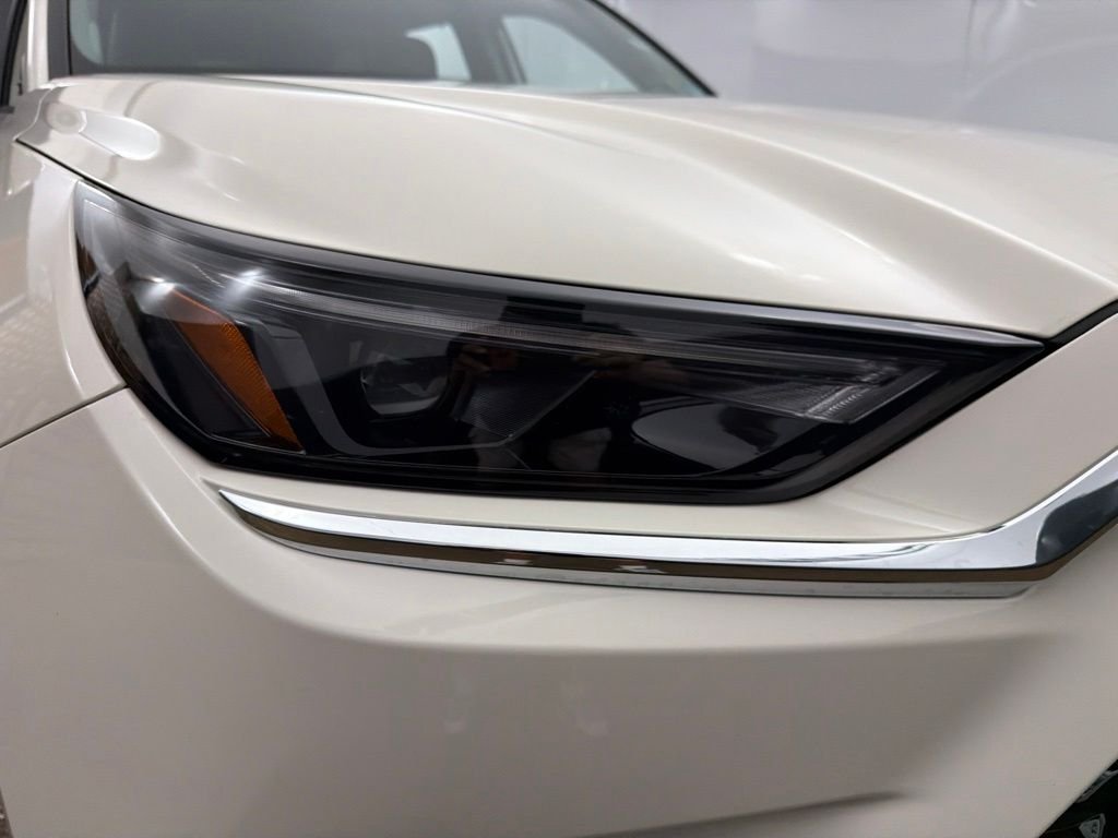 Used 2024 White Toyota Limited image 36