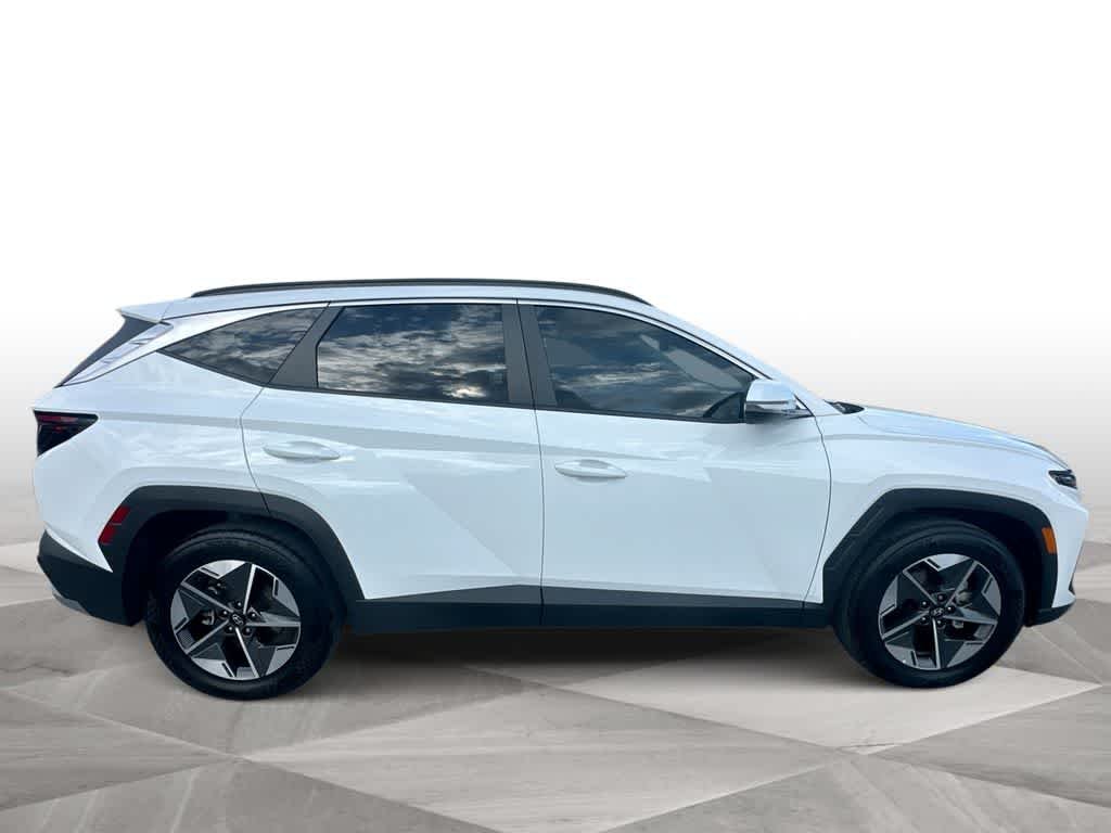 Used 2025 Serenity White Pearl Hyundai SEL Convenience image 9