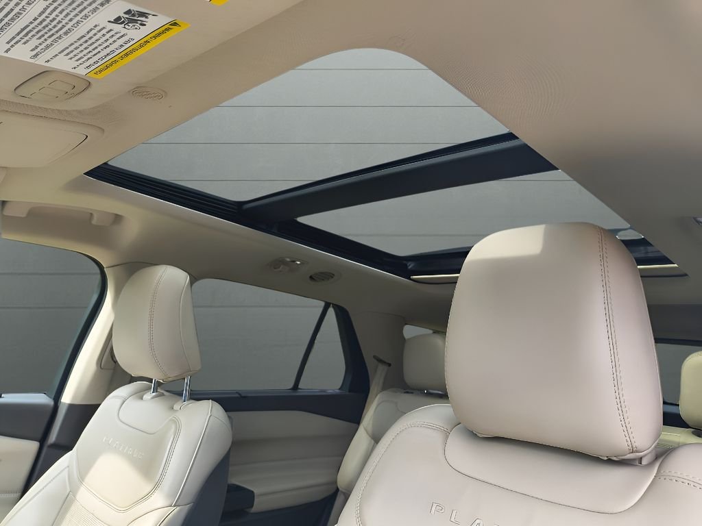 Used 2020 Star White Metallic Tri-Coat Ford Platinum 4WD image 31
