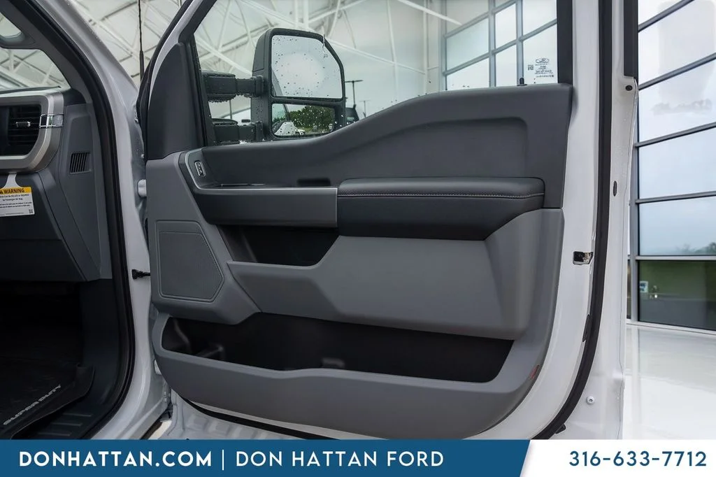 New 2026 Oxford White Ford F-350® XLT image 24
