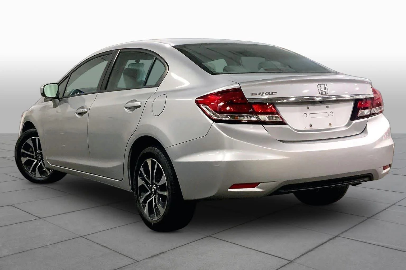 Used 2015 Alabaster Silver Metallic Honda EX image 12