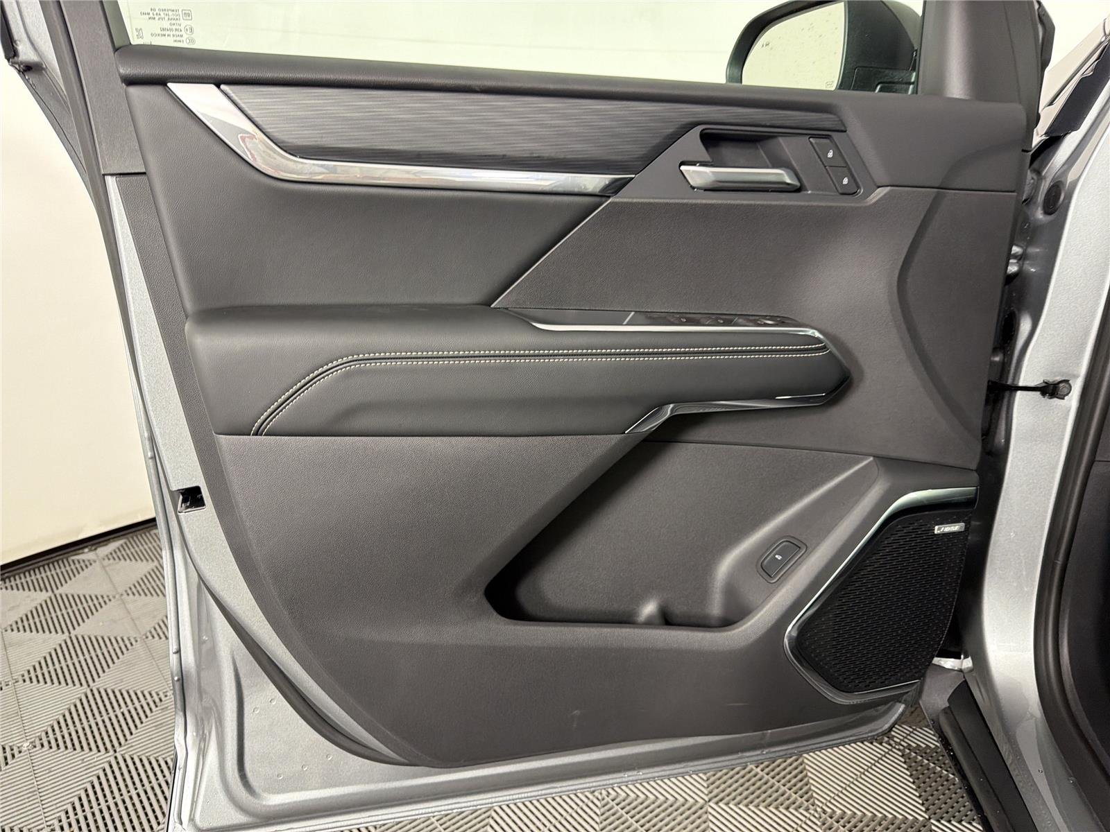 2026 GMC Acadia Elevation - Photo 8