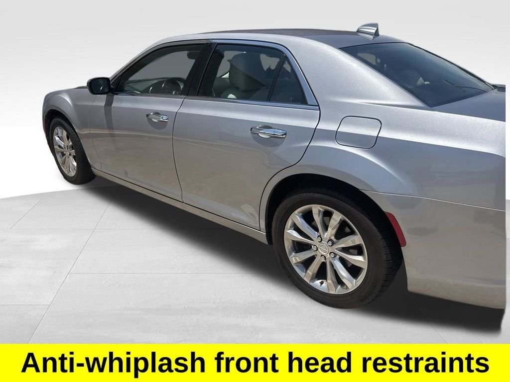 Used 2018 Silver Chrysler Limited image 28