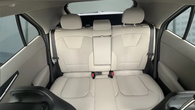 Used 2023 Green Kia Wind image 23