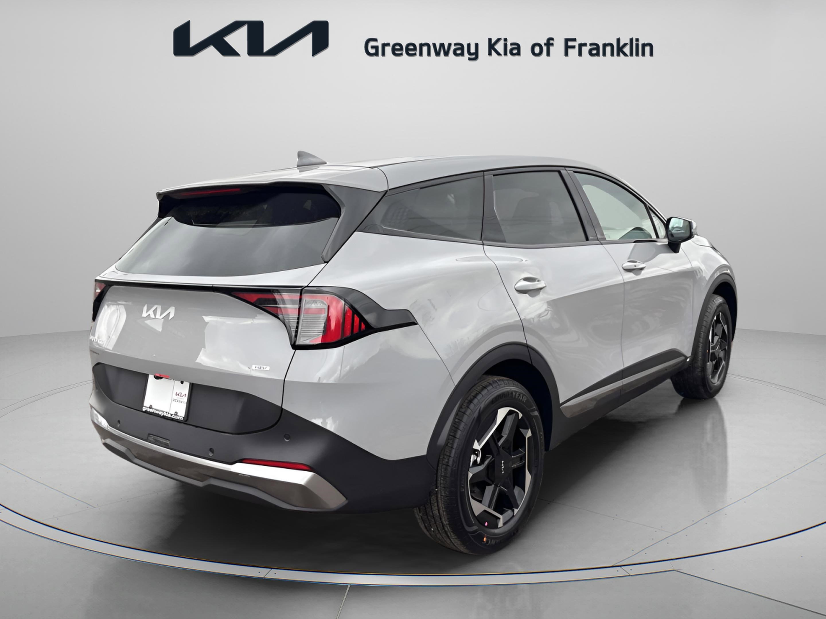 New 2026 Wolf Gray Kia S image 7
