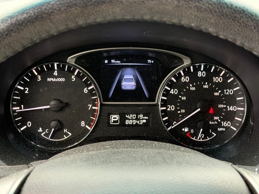 Used 2014 Gray Nissan 2.5 SV image 34