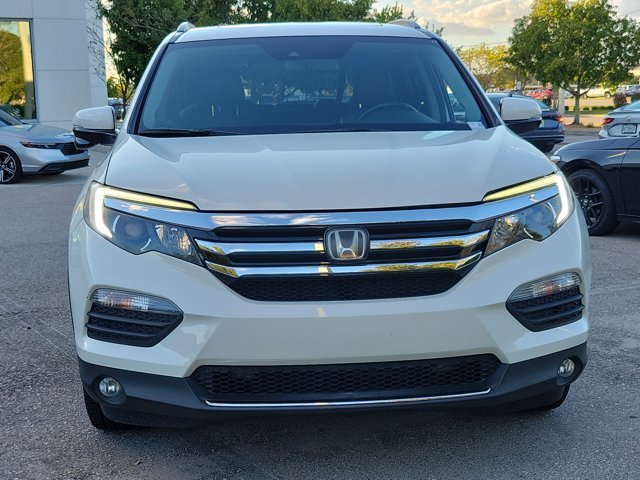 Used 2018 White Diamond Pearl Honda Touring image 2