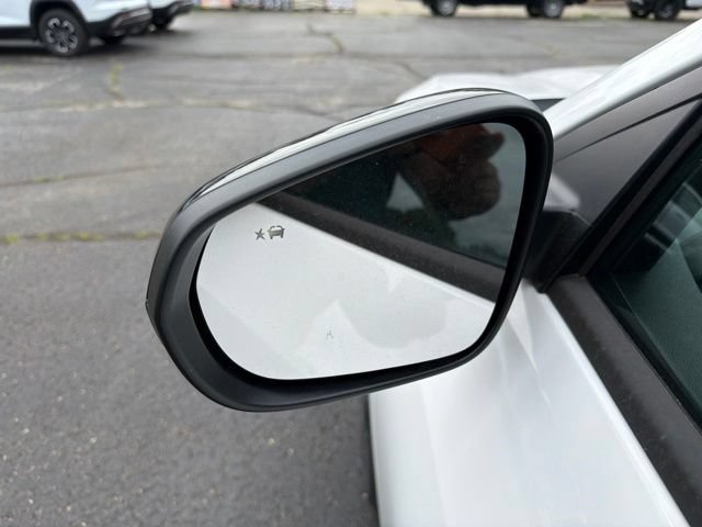 Used 2026 Summit White Chevrolet LT image 10