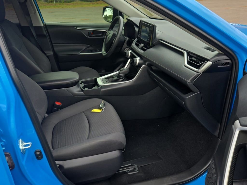 Used 2019 Blue Toyota LE image 3