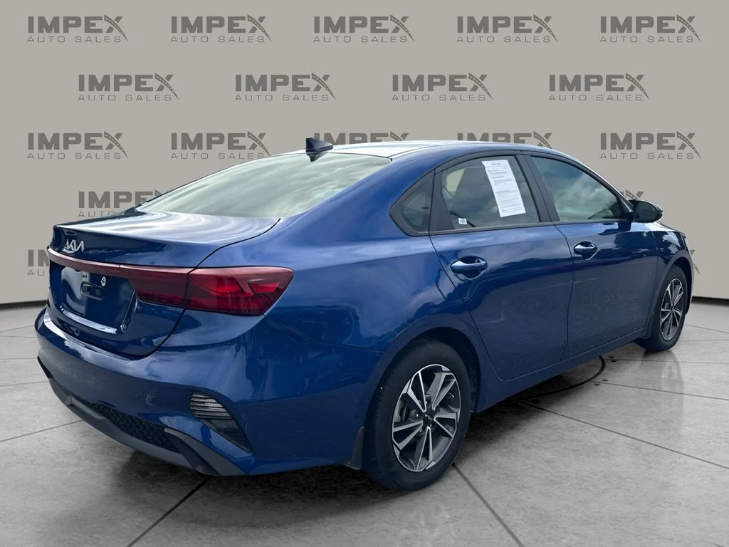 Used 2024 Blue Kia LXS image 3