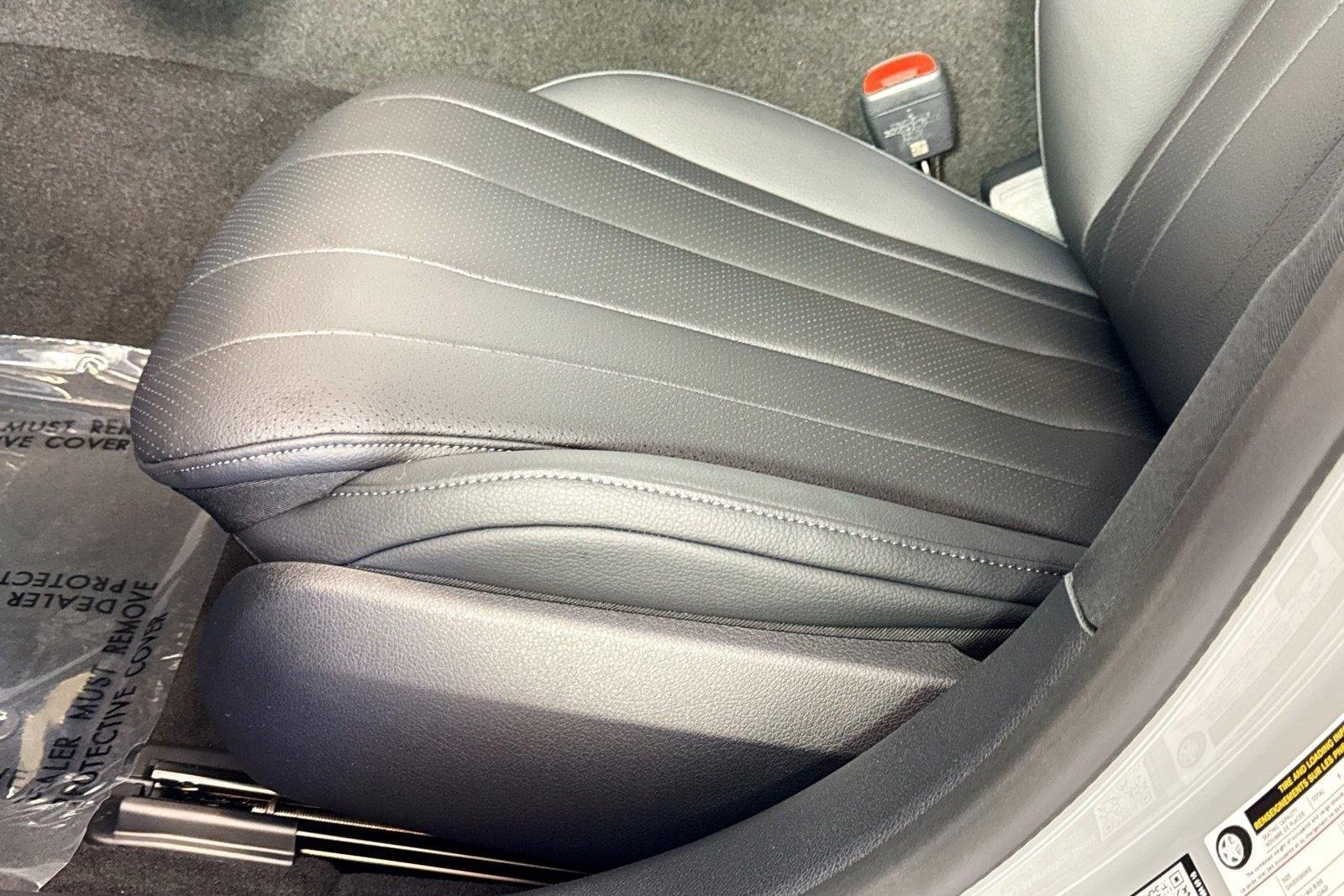 New 2026 Manufaktur Alpine Grey Mercedes-Benz E 450 image 17