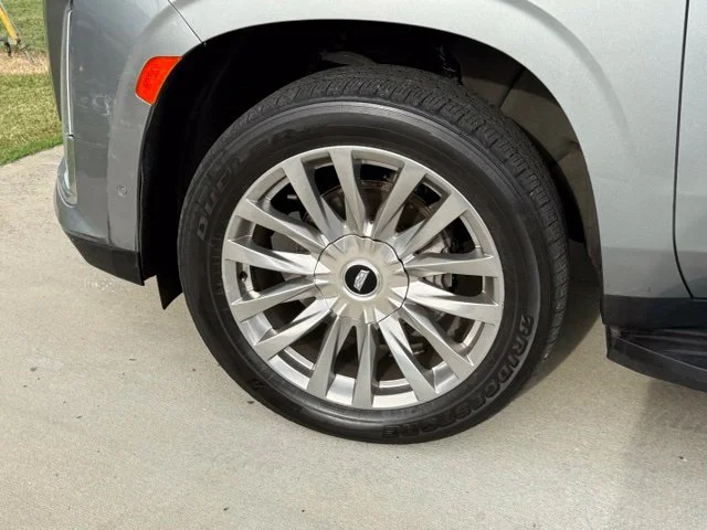 Used 2023 Silver Cadillac Premium Luxury image 4