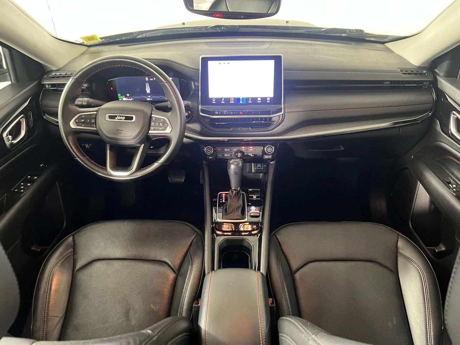 Used 2022  Jeep Trailhawk image 2