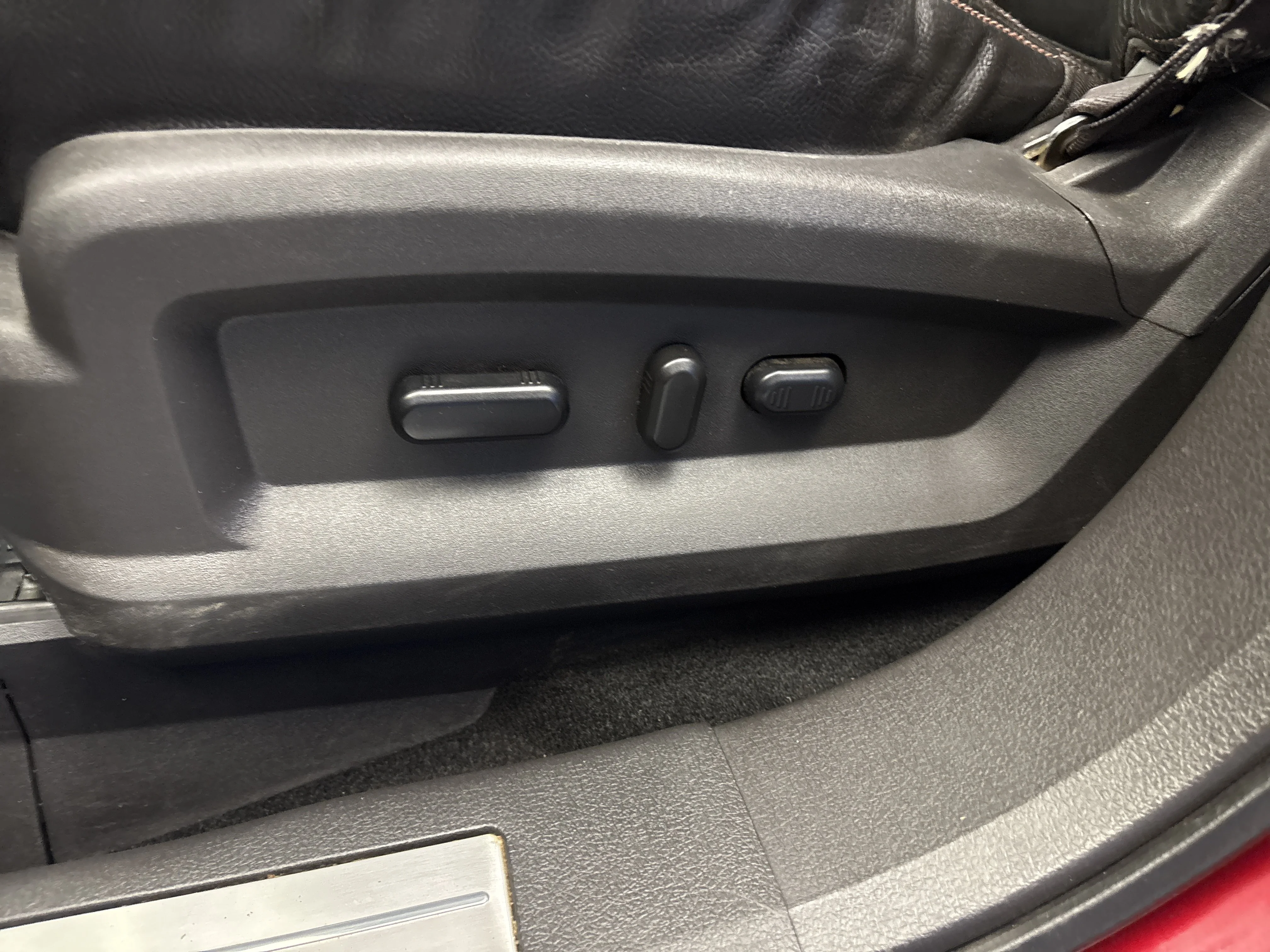 Used 2013 Ruby Red Metallic Ford Limited image 13