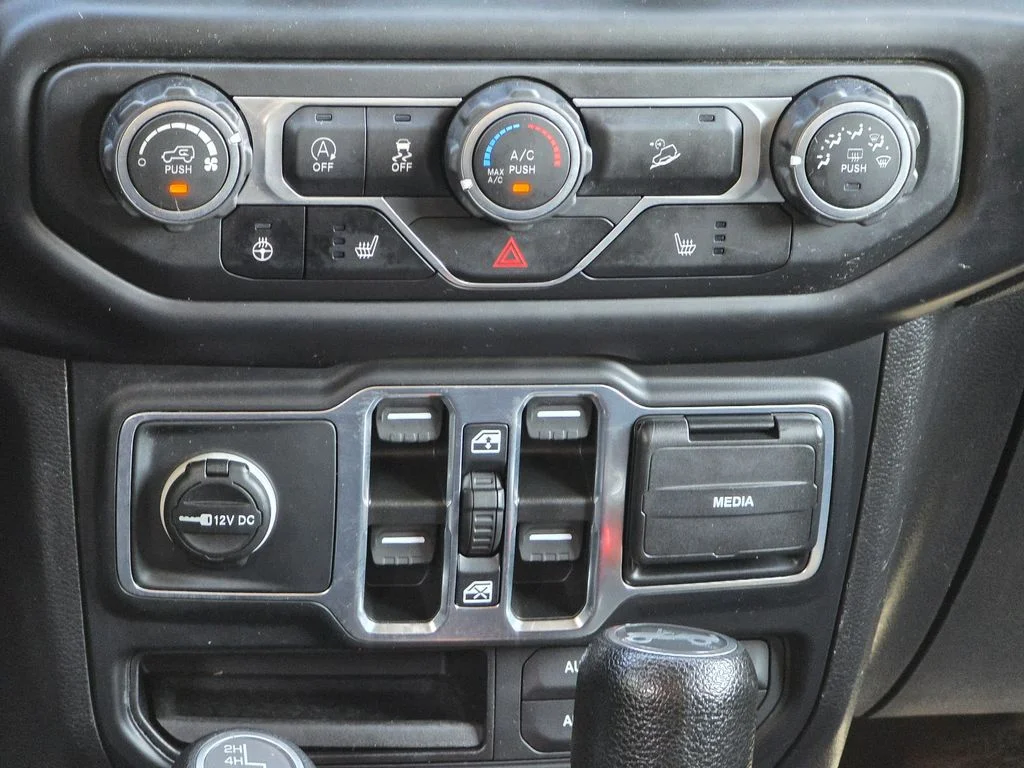 Used 2018 Gray Jeep Unlimited Sport S image 33