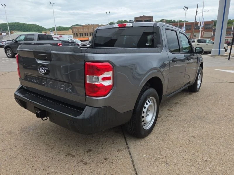 New 2026 Carbonized Gray Metallic Ford XL image 7