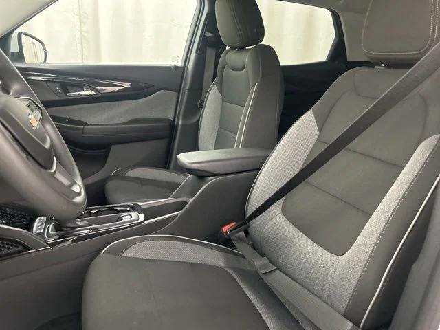 Used 2025 White Chevrolet LT image 9