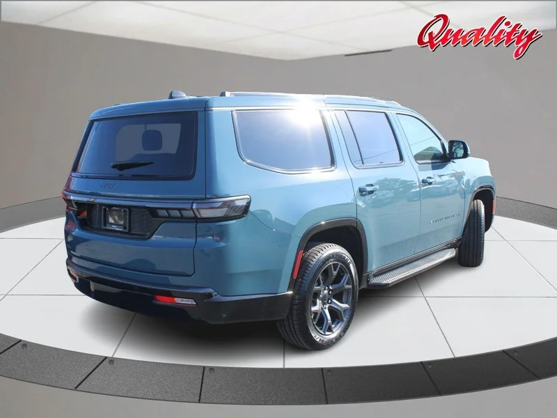 New 2026 Steel Blue Exterior Paint Jeep Limited Altitude image 3