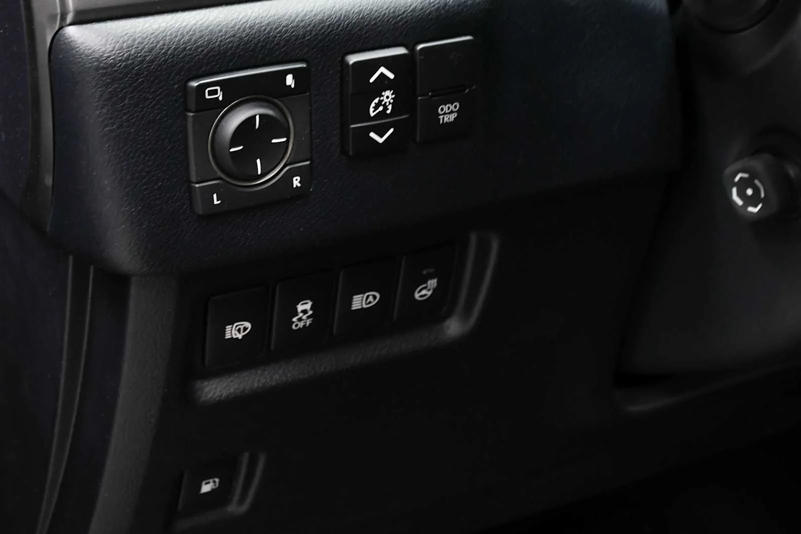 Certified Used 2023 CAVIAR Lexus Premium image 16